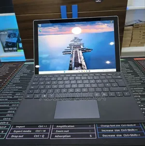 New Laptop Microsoft Surface 8GB Intel Core I5 SSD 256GB