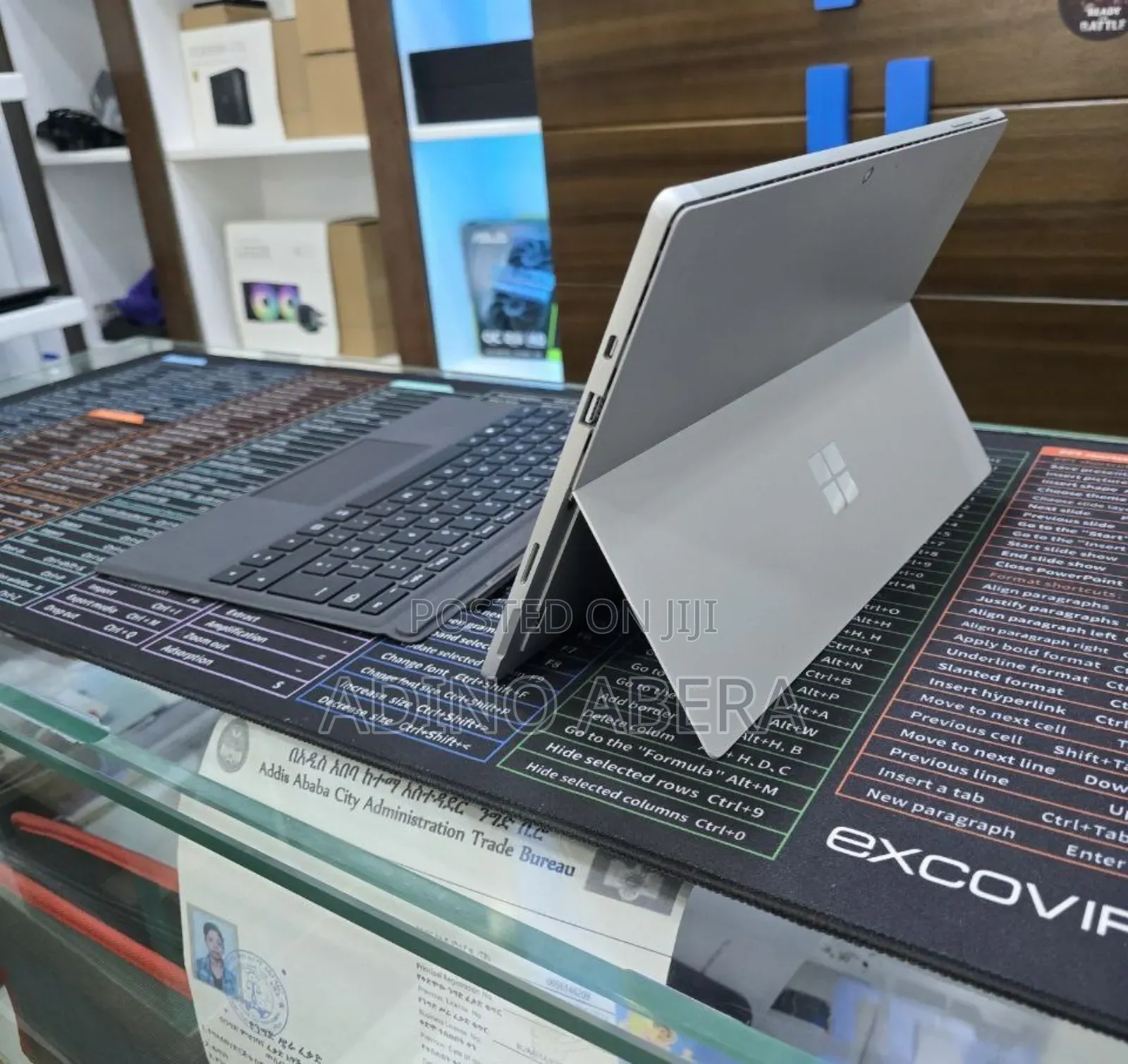 New Laptop Microsoft Surface 8GB Intel Core I5 SSD 256GB