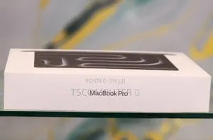 New Laptop Apple Macbook Pro 2025 M5 14-Inch 16GB Apple M5 SSD 512GB