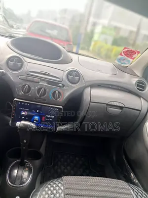 Toyota Vitz 2003 Silver