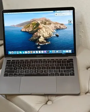 New Laptop Apple MacBook Pro 2019 16GB Intel Core I7 SSD 1T