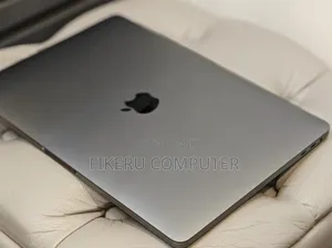 New Laptop Apple MacBook Pro 2019 16GB Intel Core I7 SSD 1T