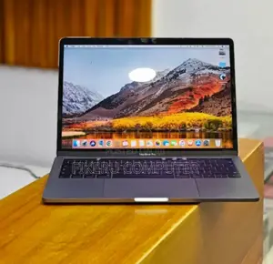 New Laptop Apple MacBook Pro 2019 16GB Intel Core I5 SSD 256GB