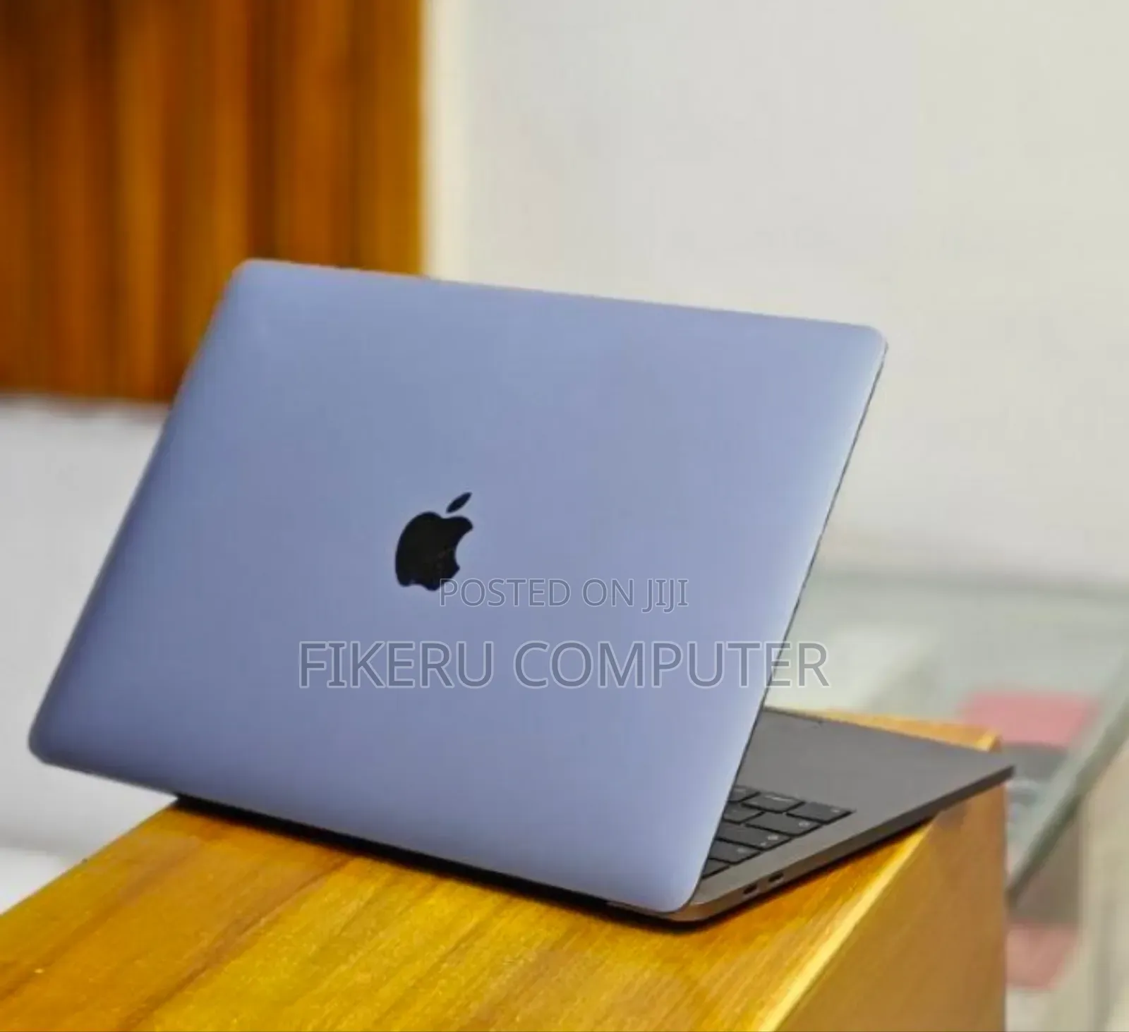 New Laptop Apple MacBook Pro 2019 16GB Intel Core I5 SSD 256GB