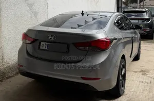 Hyundai Avante 2014 Silver