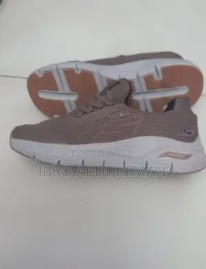 Photo - Original Skechers Arch Fit Shoes