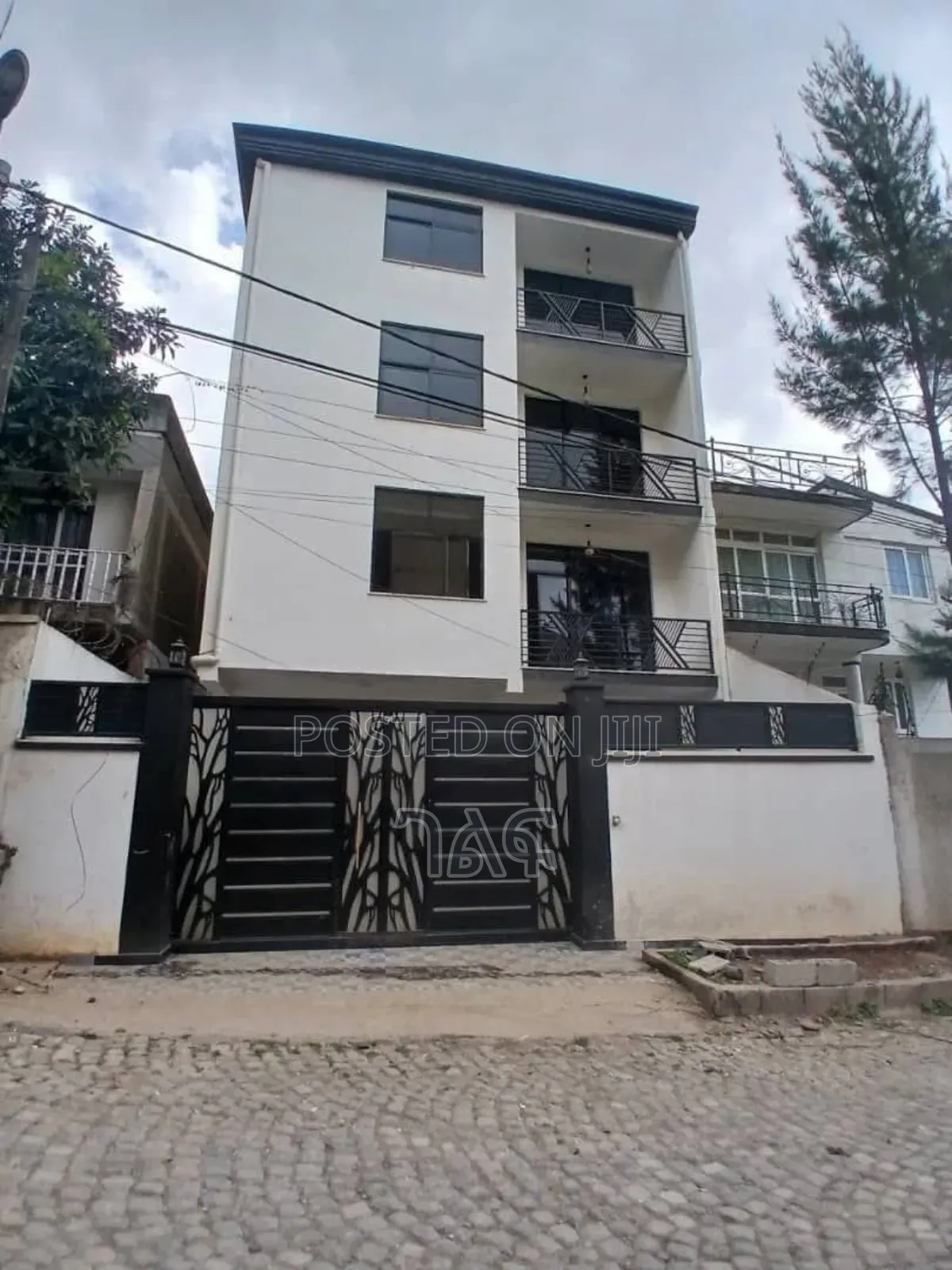 8bdrm House in ለሽያጭ የቀረበ G+3 ቤት , Bole for sale