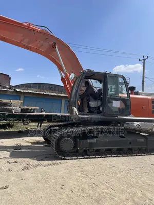 Hitachi Excavator Machine