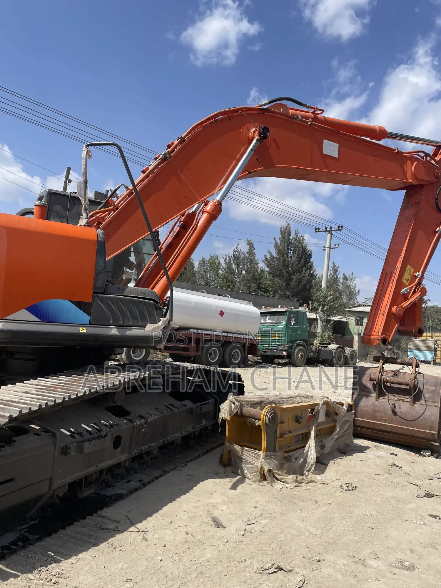 Hitachi Excavator Machine