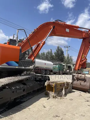 Hitachi Excavator Machine