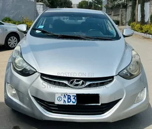 Hyundai Elantra 2013 Silver