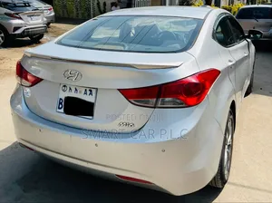 Hyundai Elantra 2013 Silver