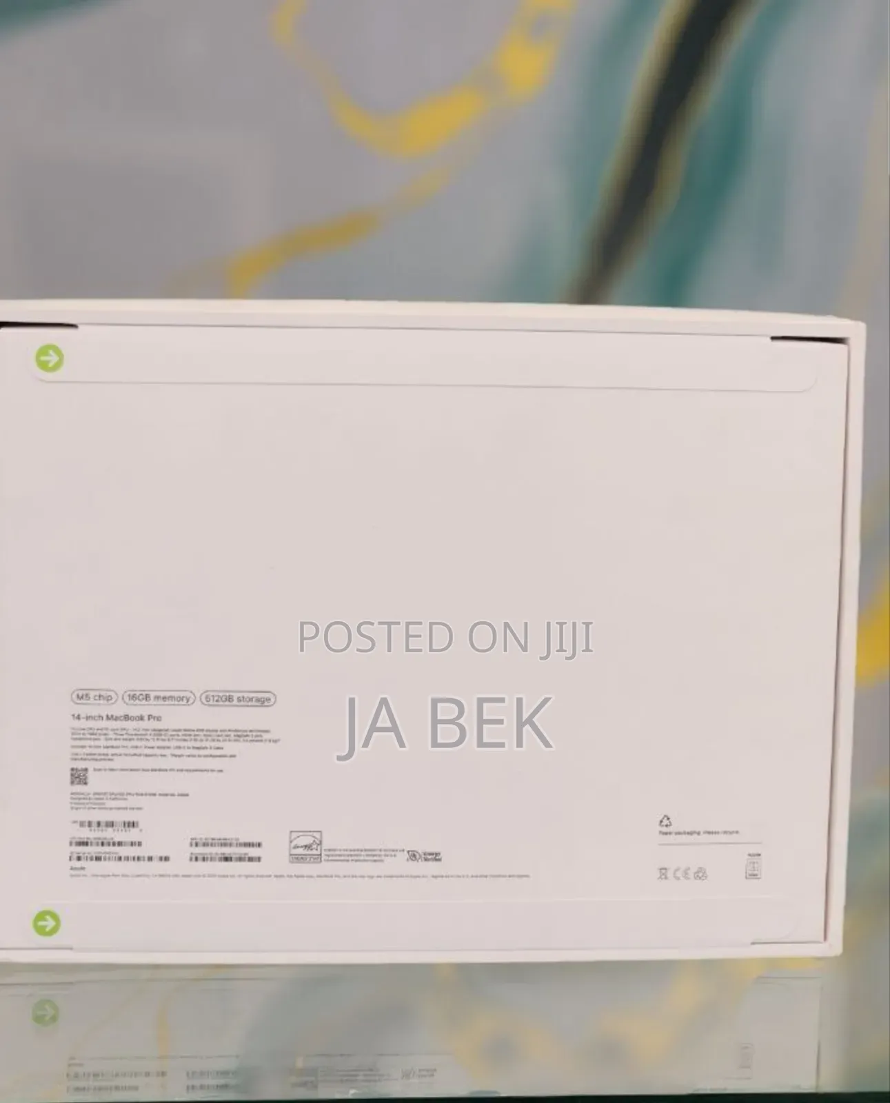 New Laptop Apple Macbook Pro 2025 M5 14-Inch 16GB Apple M5 SSD 512GB