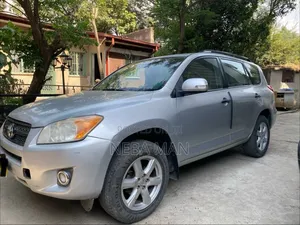 Toyota RAV4 2012 Silver