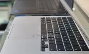 New Laptop Apple MacBook Air 2022 M2 8GB Apple M2 SSD 256GB