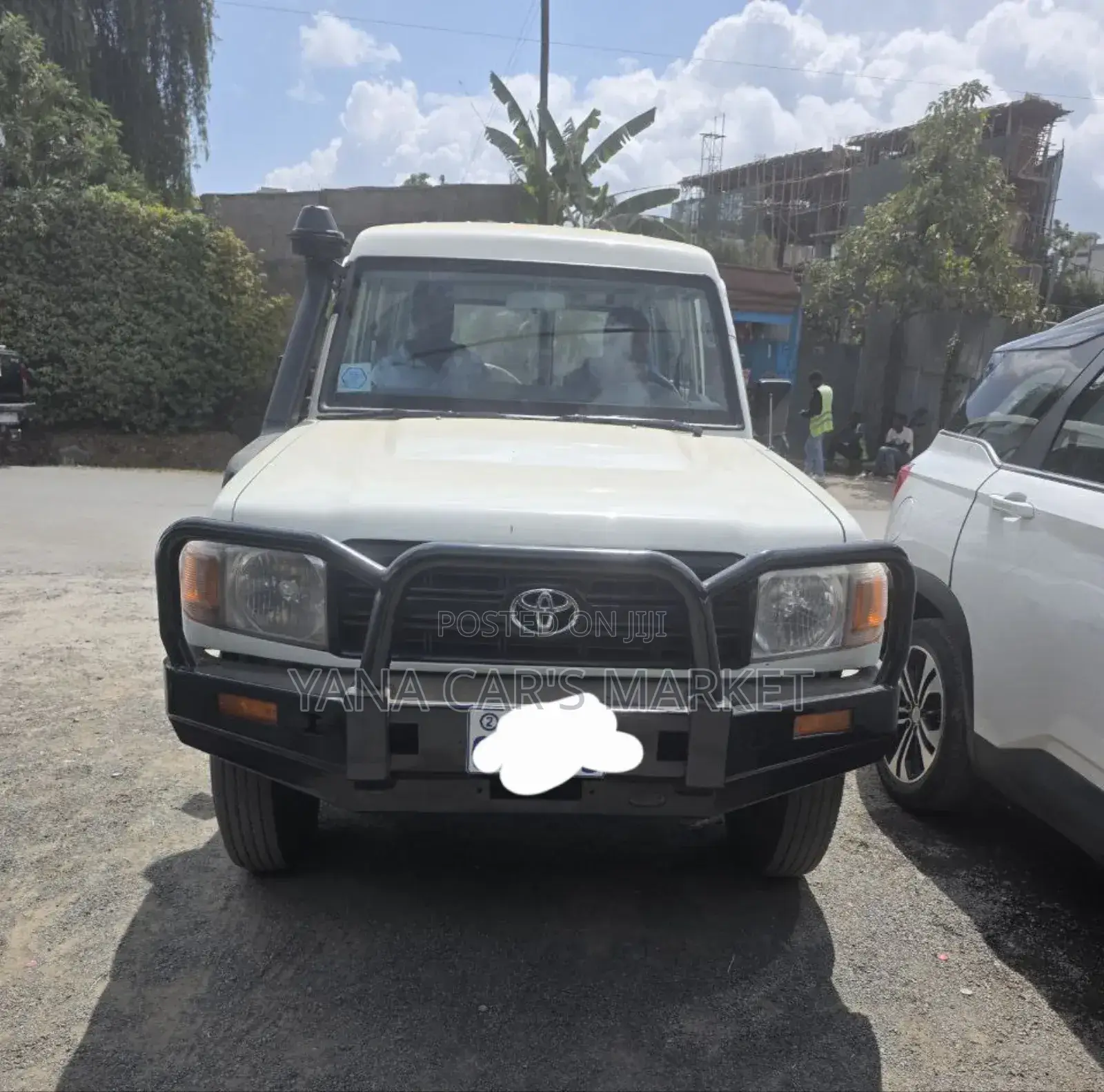 Toyota Land Cruiser 2016 White