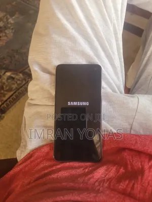 Samsung Galaxy S10e 128 GB Silver