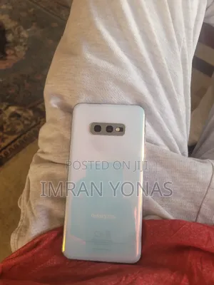Samsung Galaxy S10e 128 GB Silver