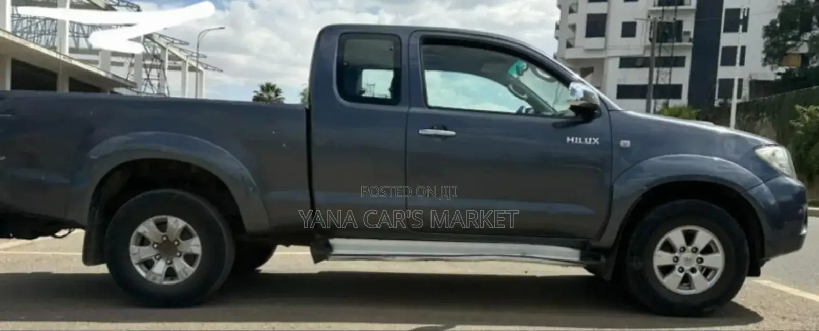 Toyota Hilux 2011 Gray