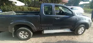 Toyota Hilux 2011 Gray