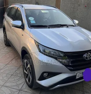 Photo - Toyota Rush 2021 Silver