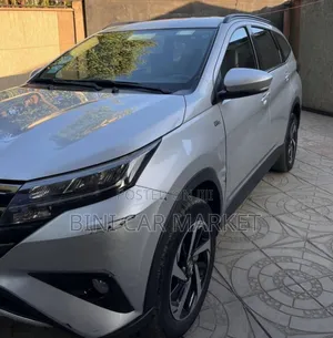 Toyota Rush 2021 Silver