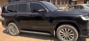 Toyota Land Cruiser 2023 Black