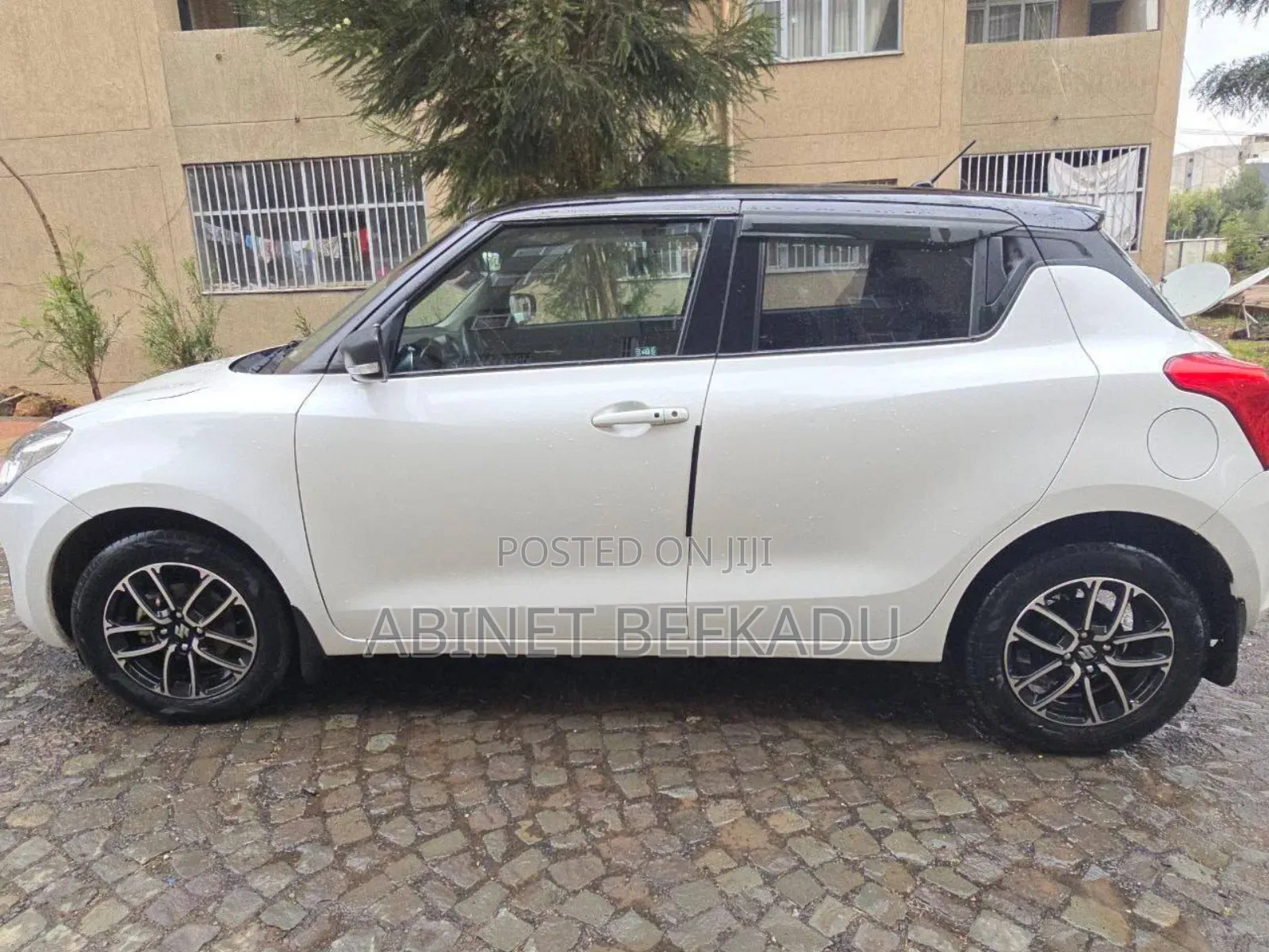 Suzuki Swift 2022 White