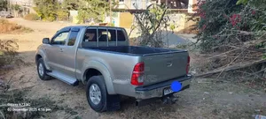 Toyota Hilux 2010 Gold