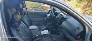 Toyota Hilux 2010 Gold