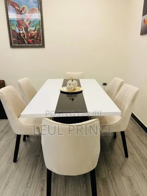 Dinning Table With 6 Chairs