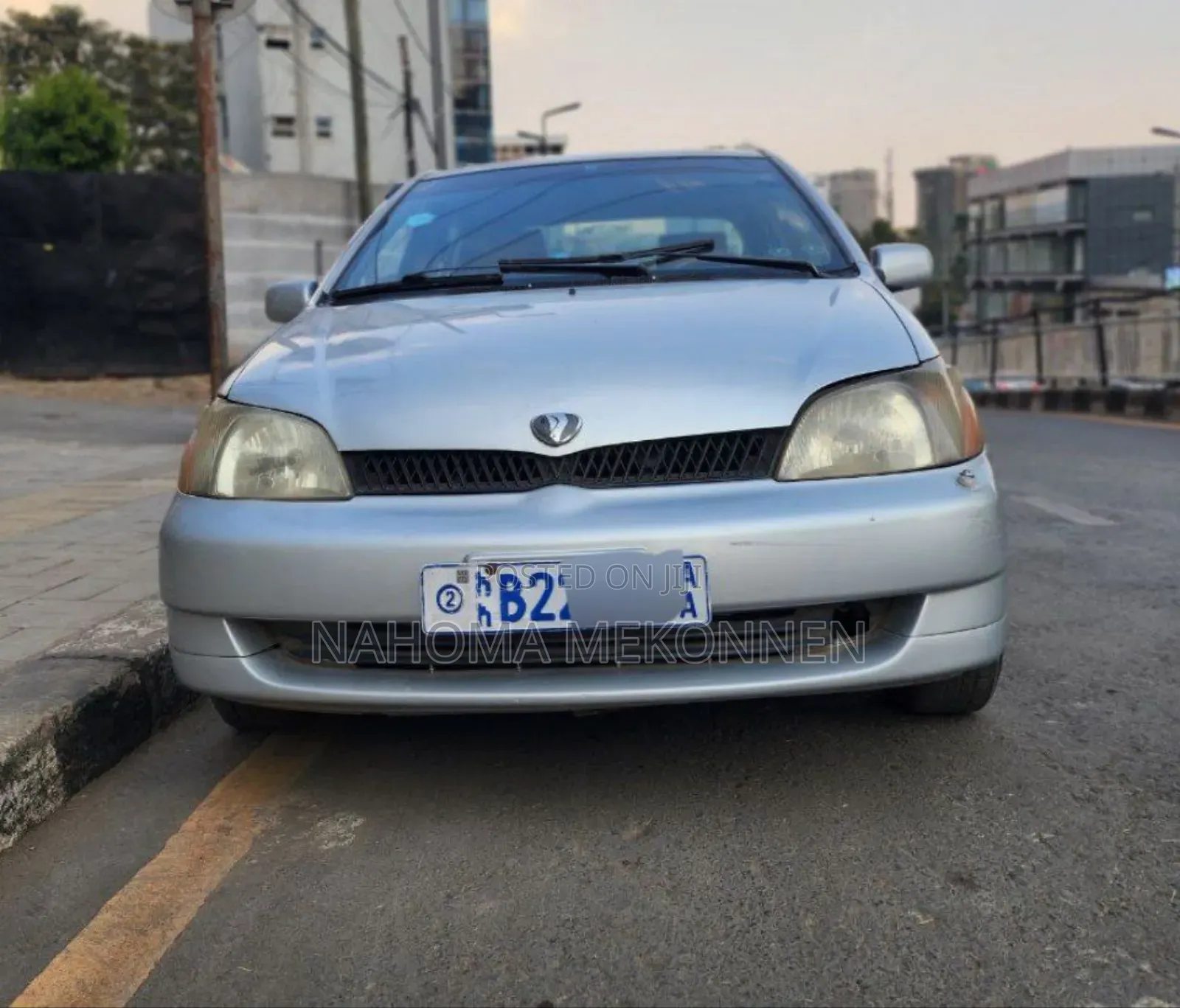 Toyota Platz 2002 Silver