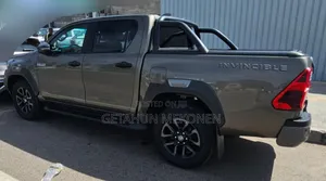 Toyota Hilux 2021 Gray