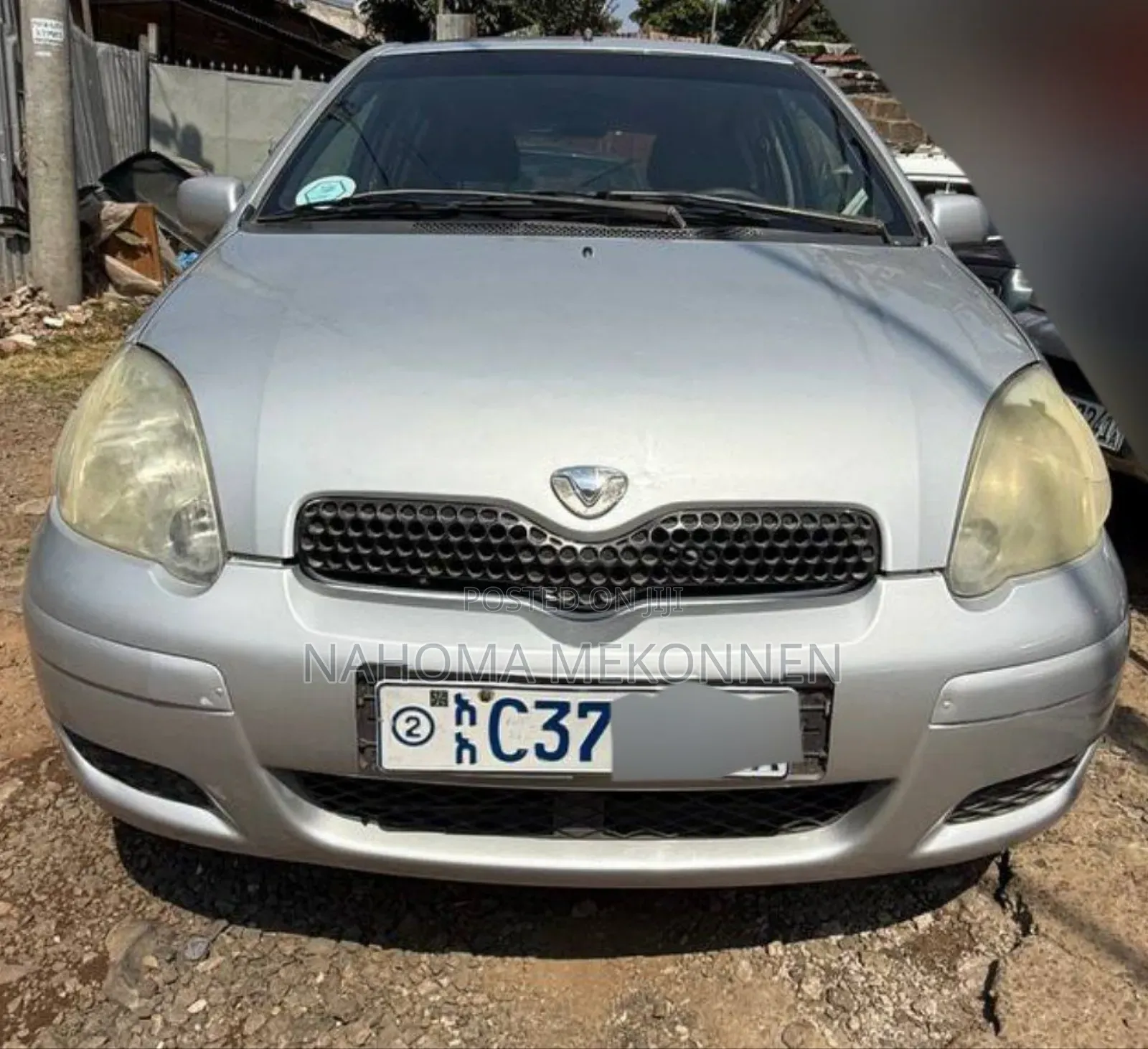 Toyota Vitz 2002 Silver