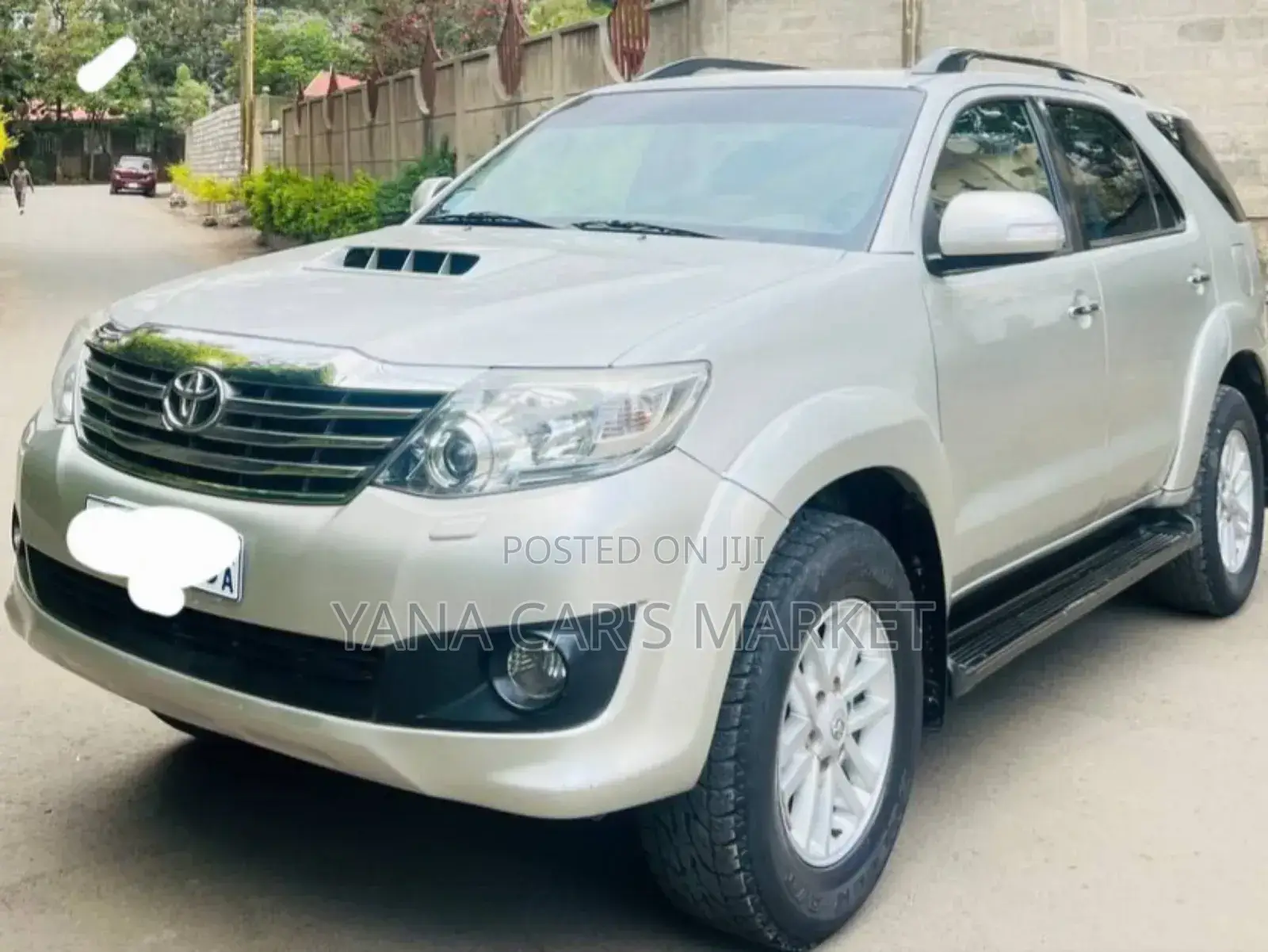 Toyota Fortuner 3.0 D RWD 2013 Silver