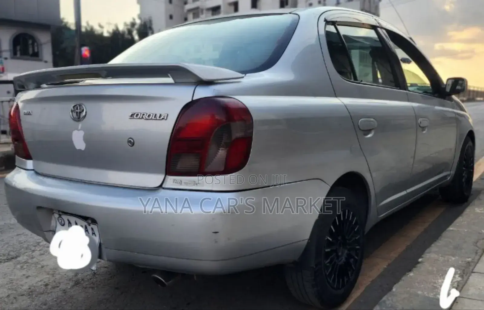 Toyota Platz 2001 Gold