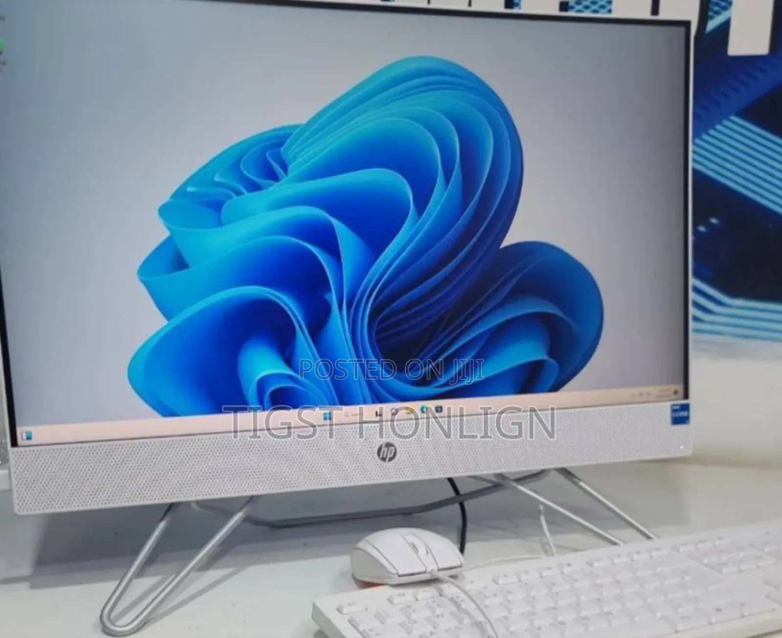 New HP 200 G4 22 All-in-One 8GB Intel Core I5 SSD 512GB