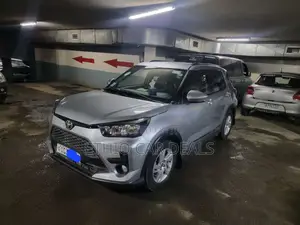 Photo - Toyota Raize 1.2 Hybrid FWD 2022 Silver