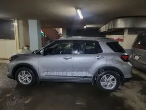 Toyota Raize 1.2 Hybrid FWD 2022 Silver