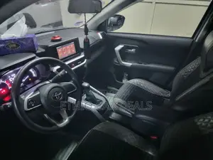 Toyota Raize 1.2 Hybrid FWD 2022 Silver