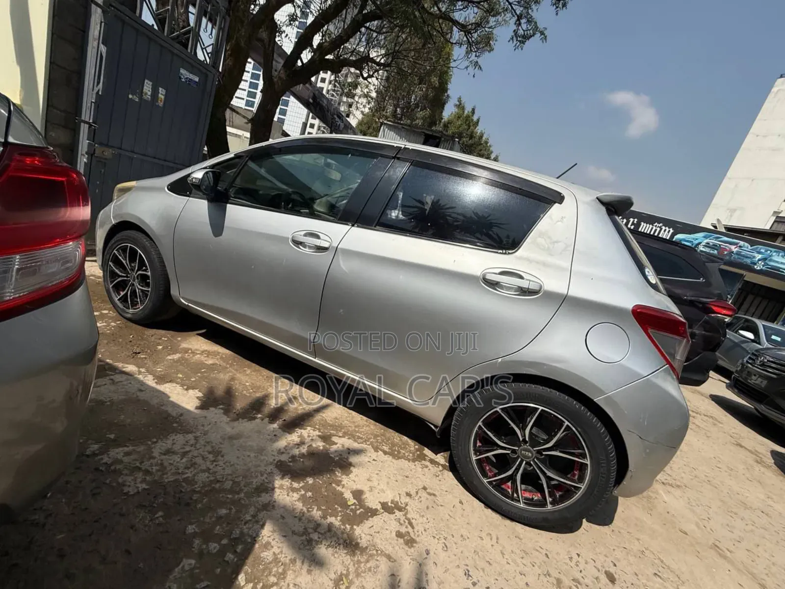 Toyota Yaris 2012 Silver