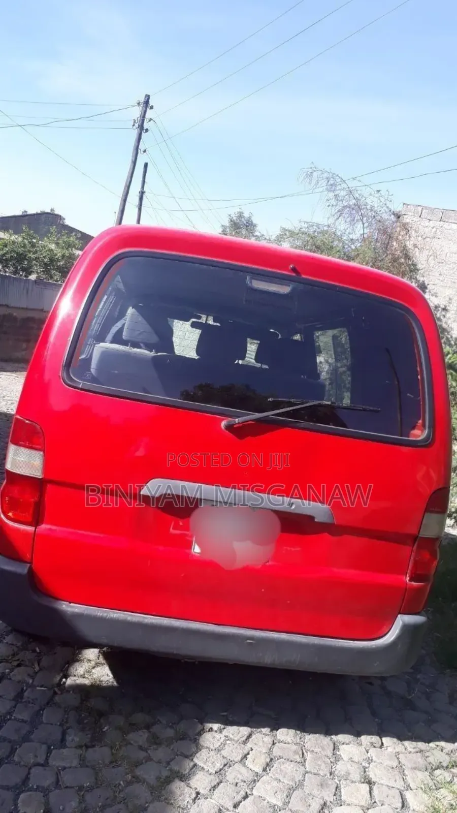 Toyota HiAce 2001 Red