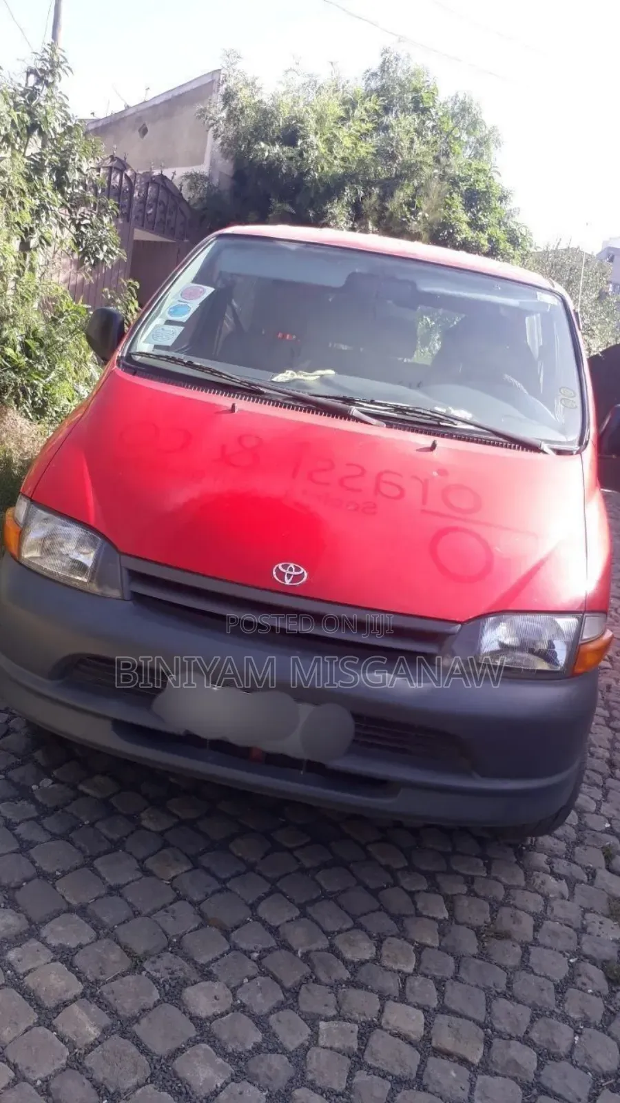 Toyota HiAce 2001 Red