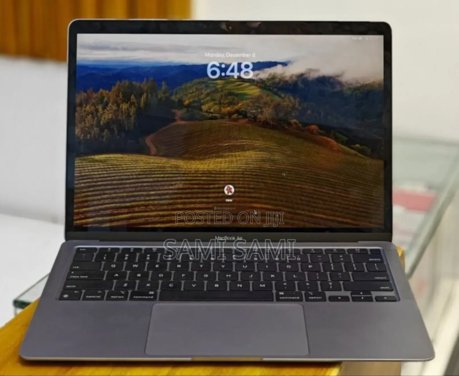 New Laptop Apple MacBook Air 2020 M1 8GB Apple M1 SSD 256GB