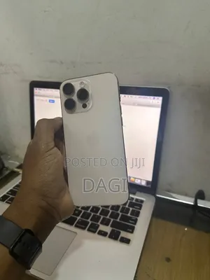 Photo - New Apple iPhone 16 Pro Max 256 GB White