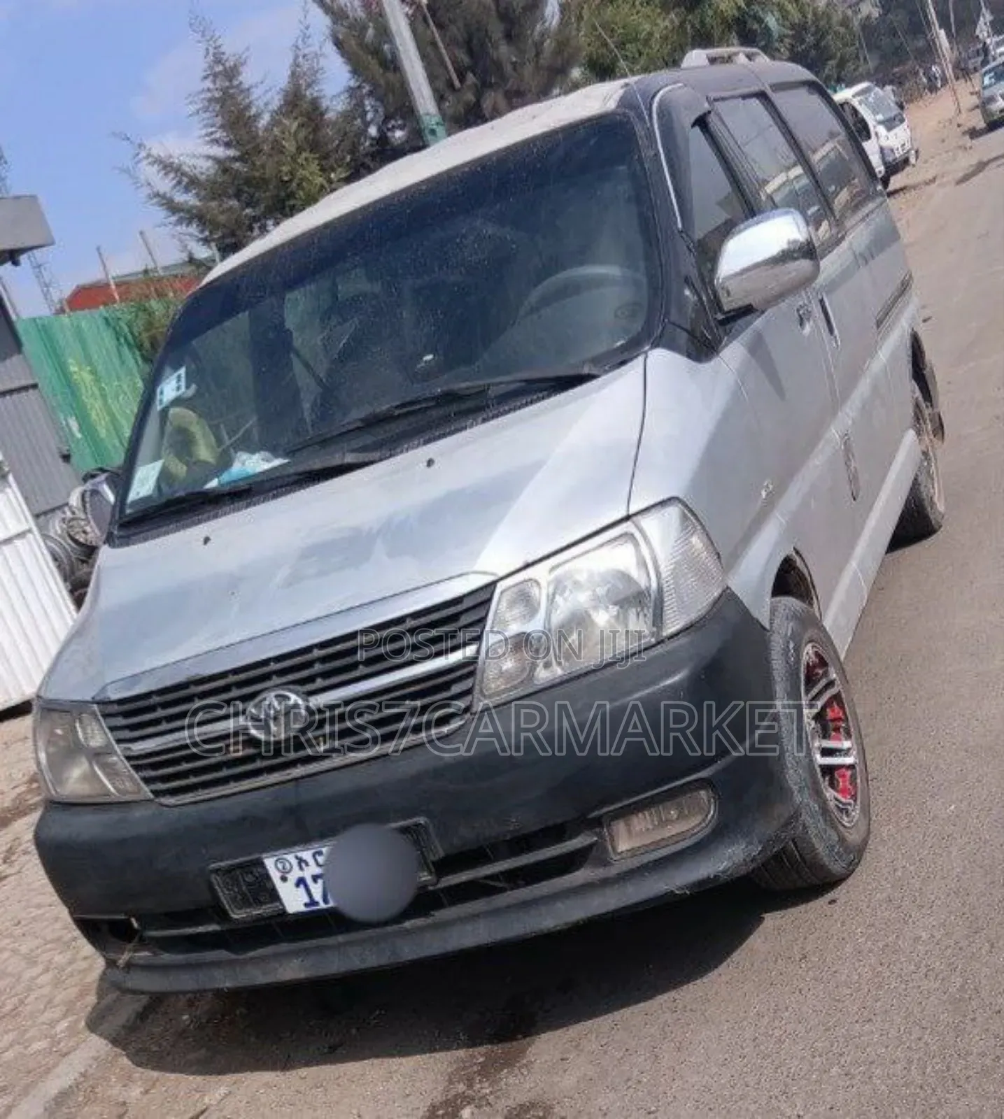 Toyota HiAce 2011 Silver