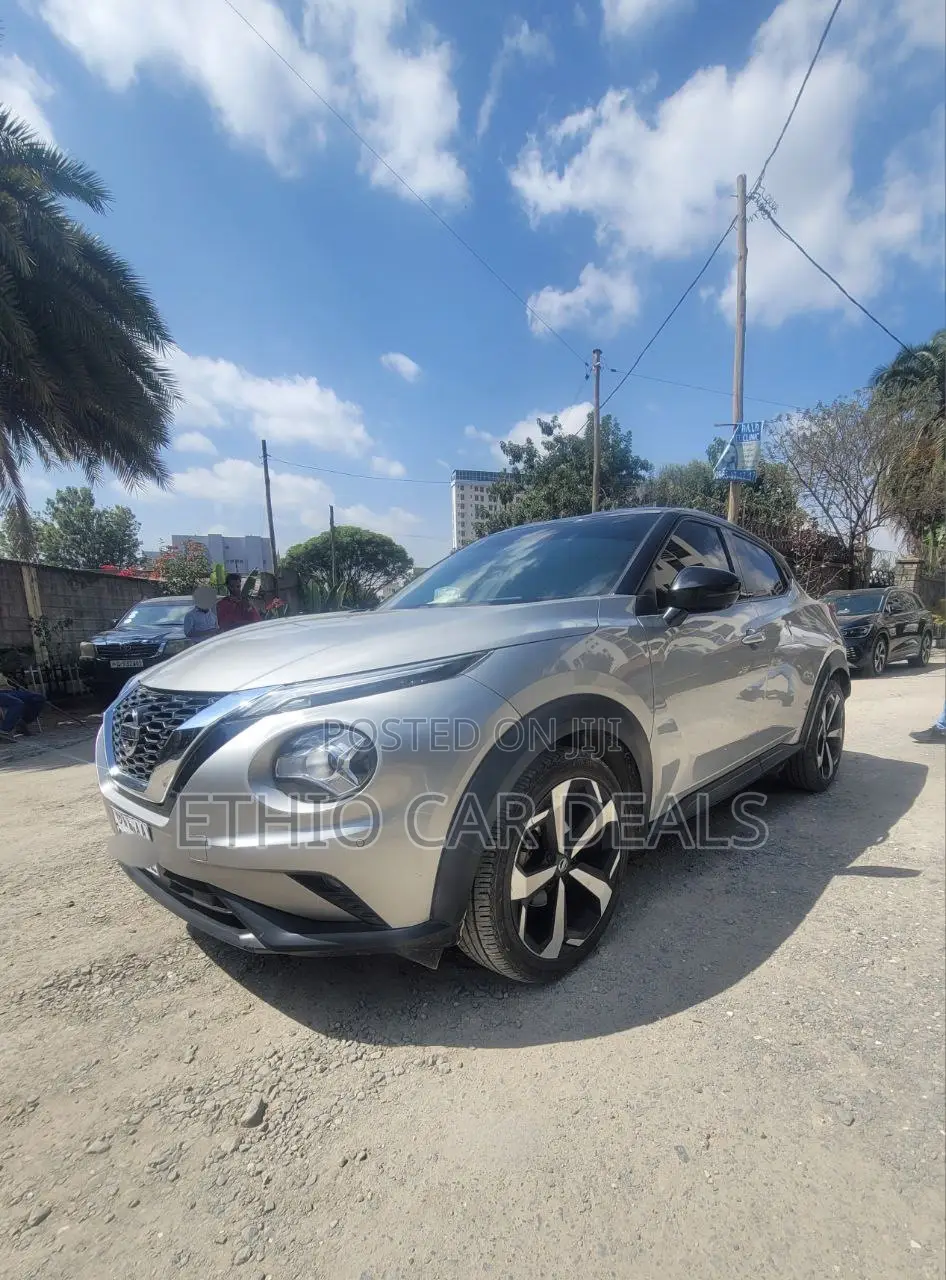 Nissan Juke 2022 Silver