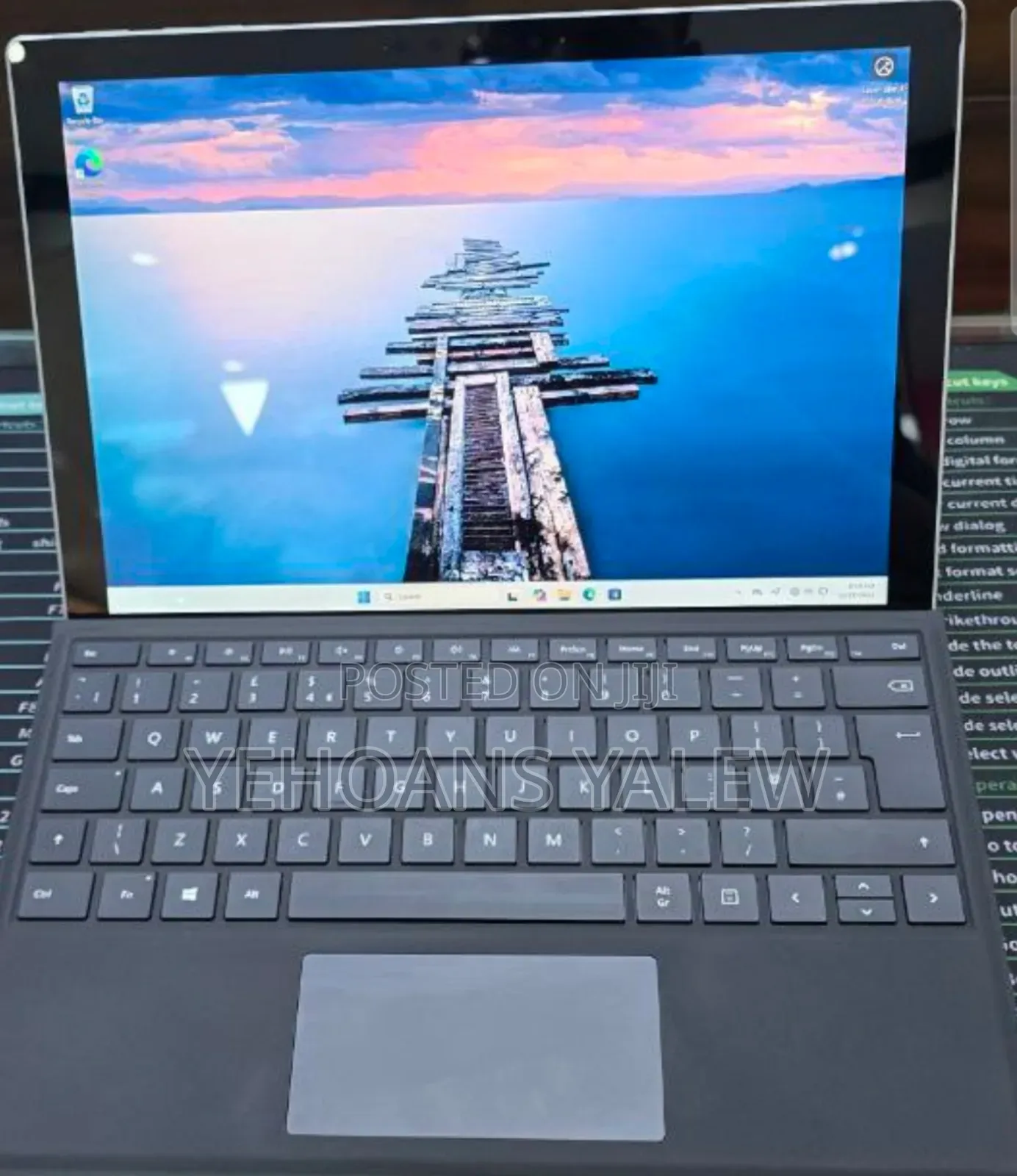 New Laptop Microsoft Surface Pro 7 8GB Intel Core i5 SSD 256GB