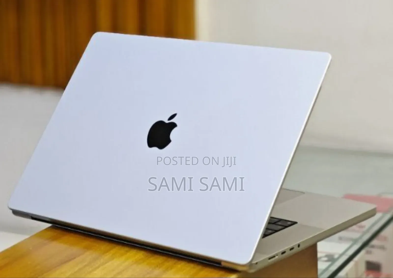 New Laptop Apple MacBook Pro M1 16GB Apple M1 Pro SSD 512GB