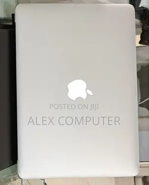 New Laptop Apple MacBook Pro 2017 8GB Intel Core I7 SSD 512GB